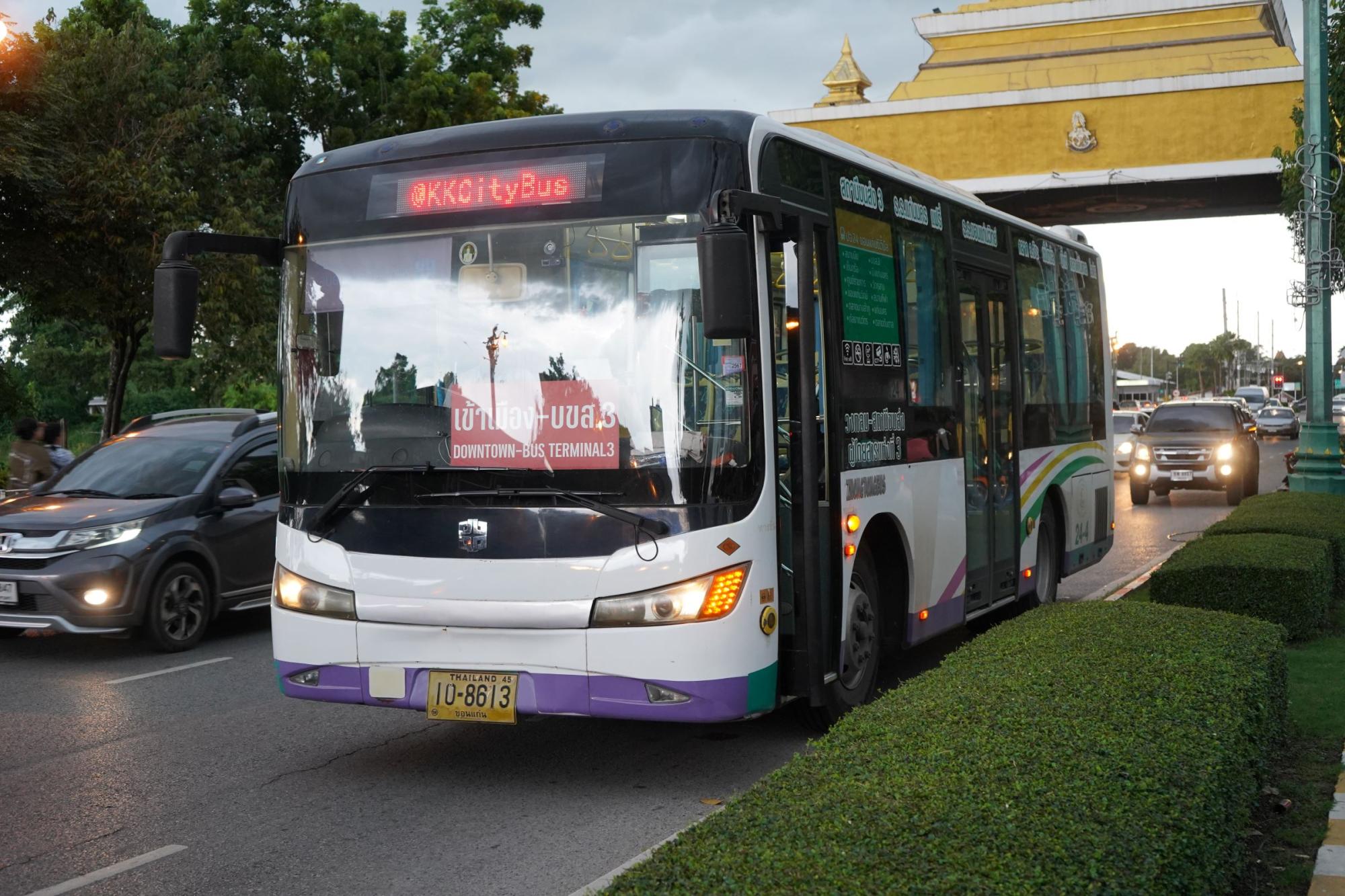 ‘บัสซิ่ง ทรานสิท’ ฟื้นชีวิตรถเมล์ขอนแก่นด้วยคนรุ่นใหม่ ฝันหนุนทุกเมืองมีขนส่งสาธารณะ